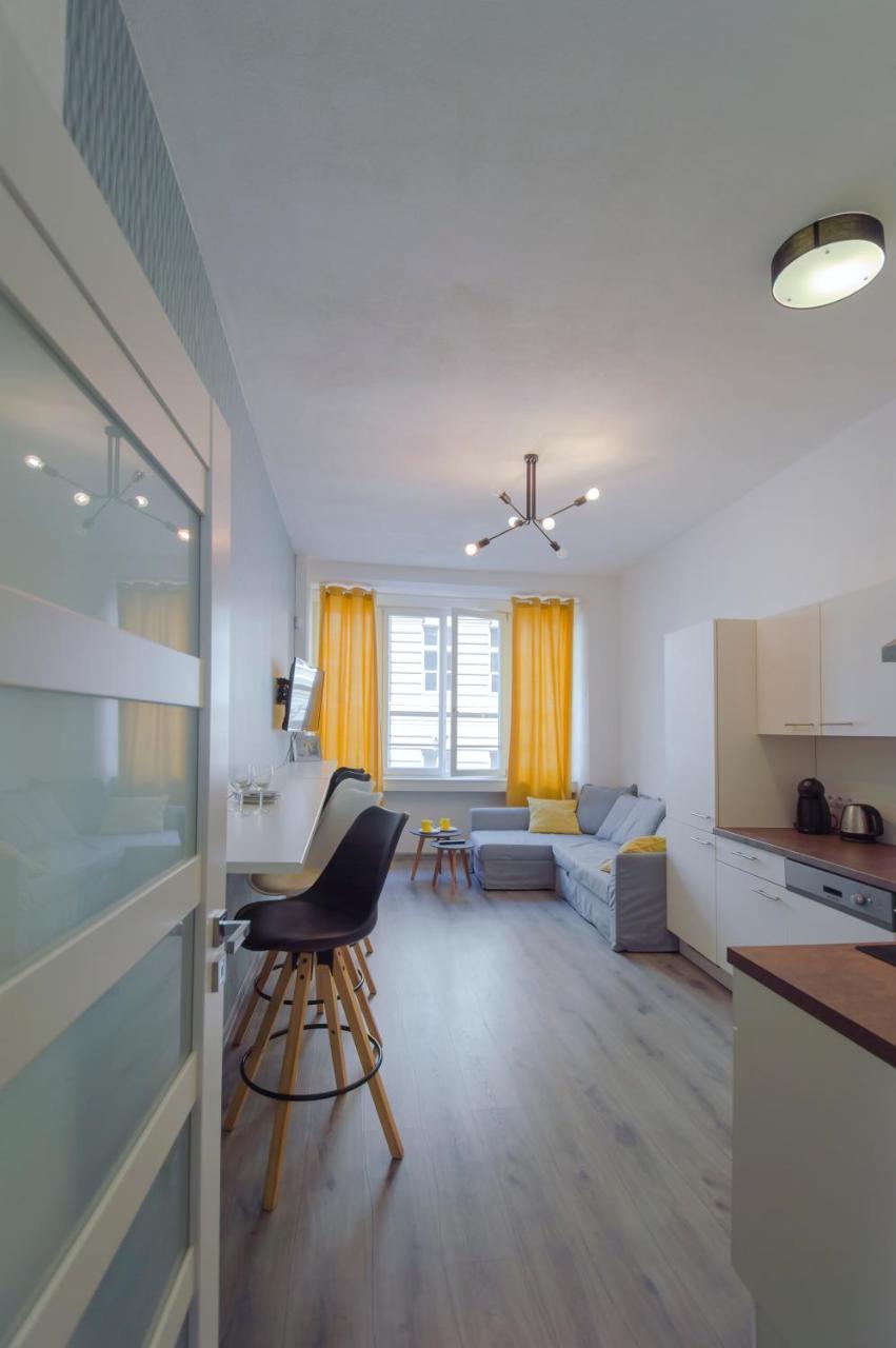 Apartment U Pujcovny 6 Praag Buitenkant foto
