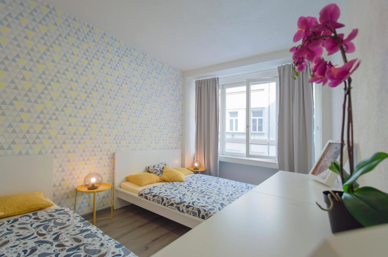 Apartment U Pujcovny 6 Praag Buitenkant foto
